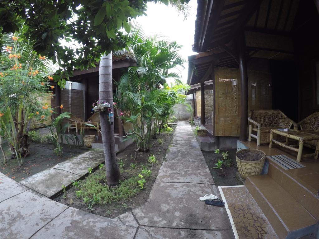 Alexyane Paradise Bungalow Джили Трауанган Екстериор снимка