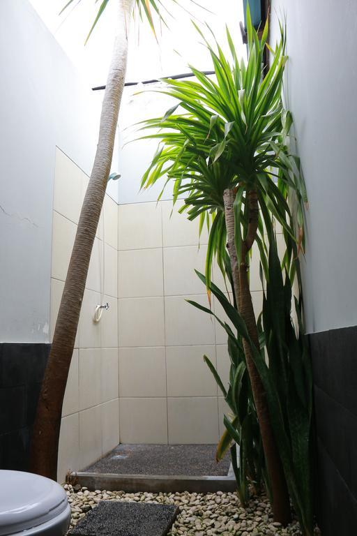 Alexyane Paradise Bungalow Джили Трауанган Екстериор снимка
