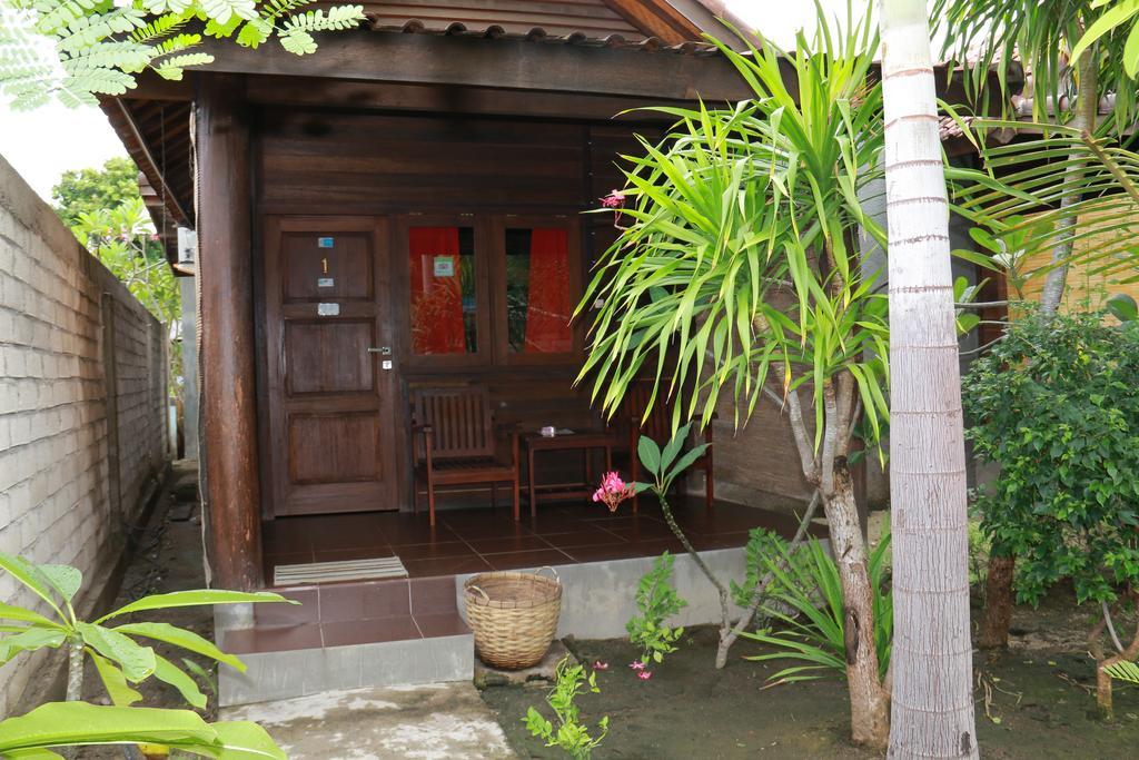 Alexyane Paradise Bungalow Джили Трауанган Екстериор снимка