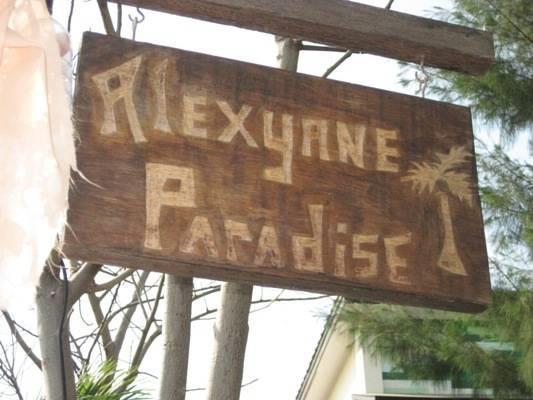Alexyane Paradise Bungalow Джили Трауанган Екстериор снимка