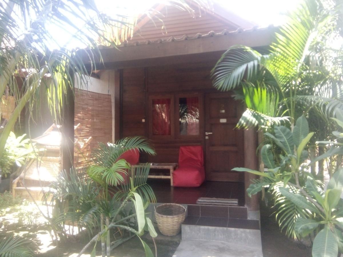Alexyane Paradise Bungalow Джили Трауанган Екстериор снимка